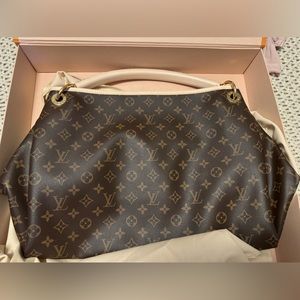 NWT Louis Vuitton Artsy MM Monogram